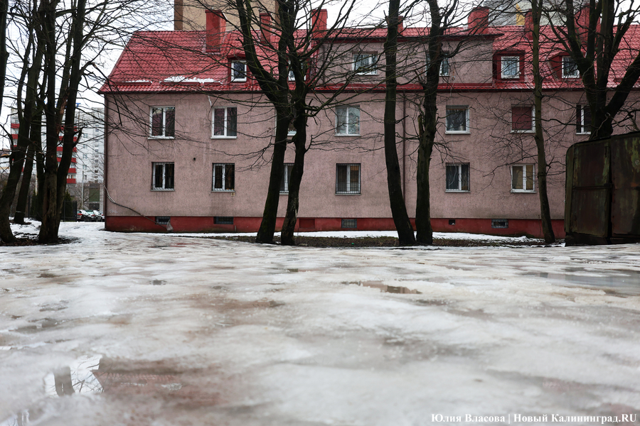 Чудеса эквилибристики и тонкости скольжения: как жители Калининграда передвигаются по тротуарам (фото)