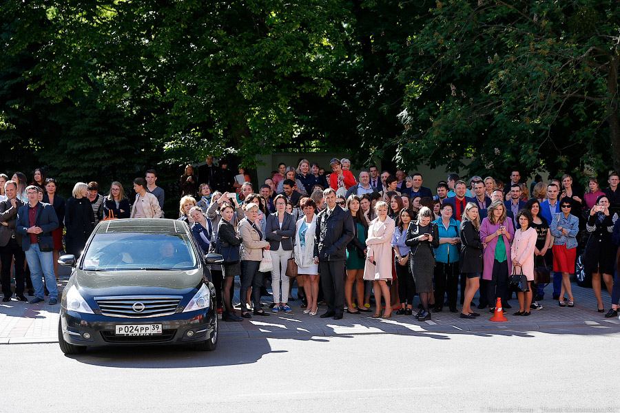 «Шланги, сирены, селфи»: как на Дмитрия Донского, 1, учились спасать всех врио