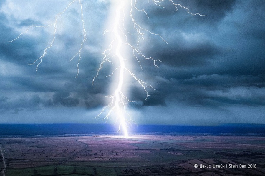 Калининградцев предупредили о грозе, ливне с градом и 33-градусной жаре