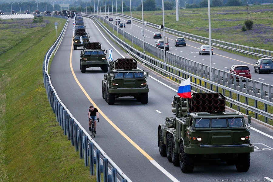 Люпины и «Гиацинты»: передислокация военной техники для парада в Калининграде (фото)