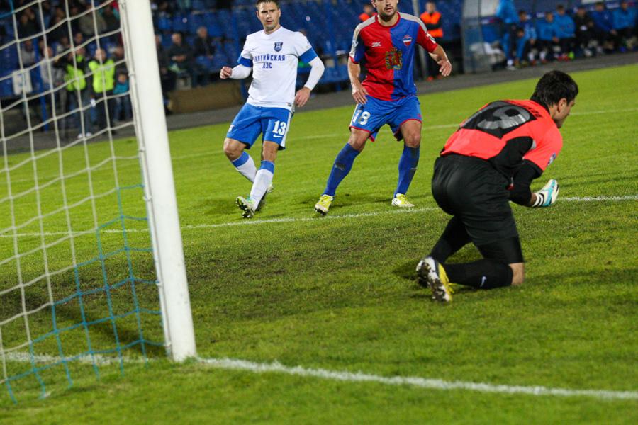 Нули на табло: «Балтика» и «Енисей» сыграли в безголевую ничью (фото)