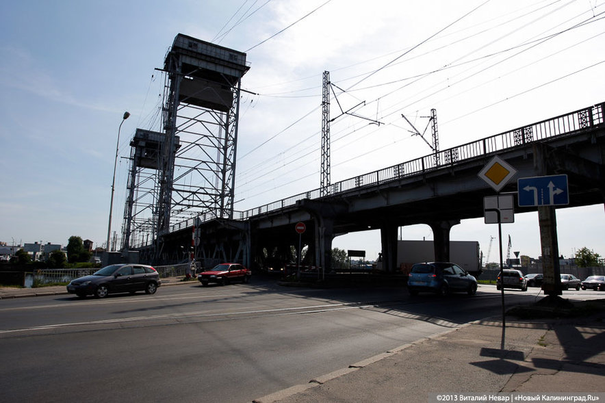 Водители: двухъярусный мост вновь открыли