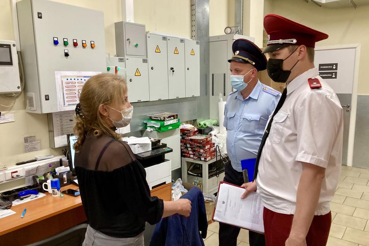 В калининградских ТЦ проводят рейды по контролю за соблюдением противоковидных мер