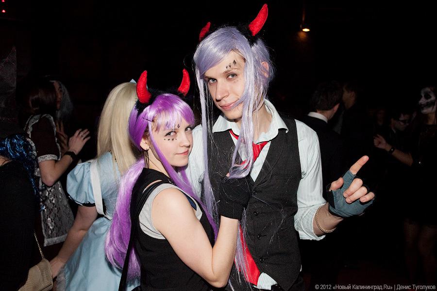 «Живее всех святых»: фоторепортаж с Хэллоуина на «Вагонке»