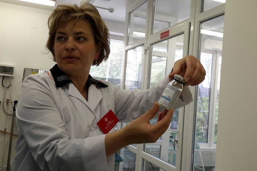 Мази, порошки, таблетки: как чиновники от минздрава цены в аптеках проверяли