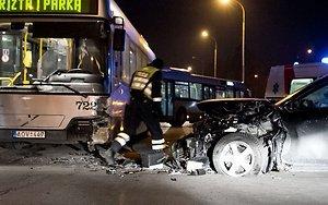 Сотрудница российского посольства в Литве врезалась в пассажирский автобус