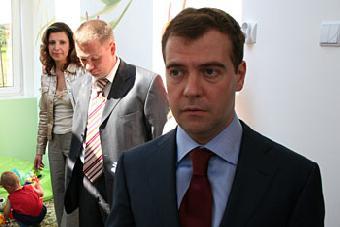 КПРФ планирует голосовать против премьера Медведева, ЛДПР — за