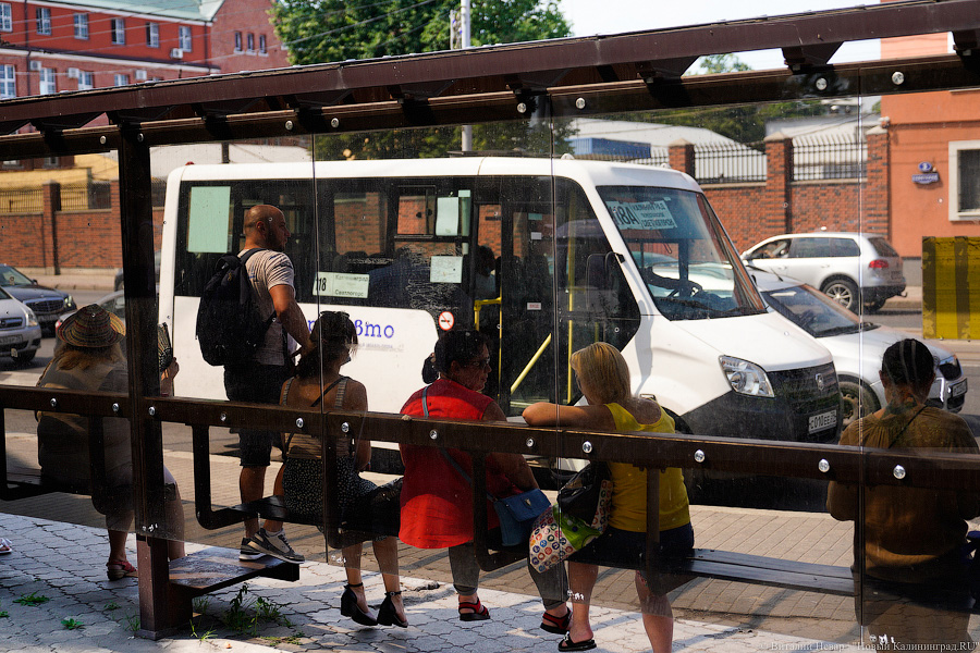 Не для слабаков: желающие уехать к морю штурмуют электрички и автобусы