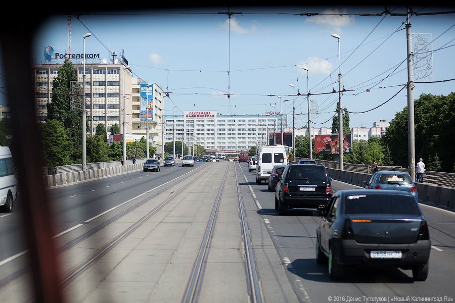 Почти ровесники: в Калининграде прошла трамвайная экскурсия для ветеранов