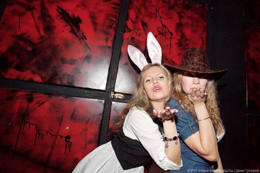 «Живее всех святых»: фоторепортаж с Хэллоуина на «Вагонке»