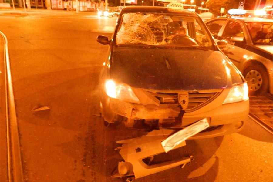 В Калининграде на Ленинском проспекте такси сбило велосипедистку (фото)