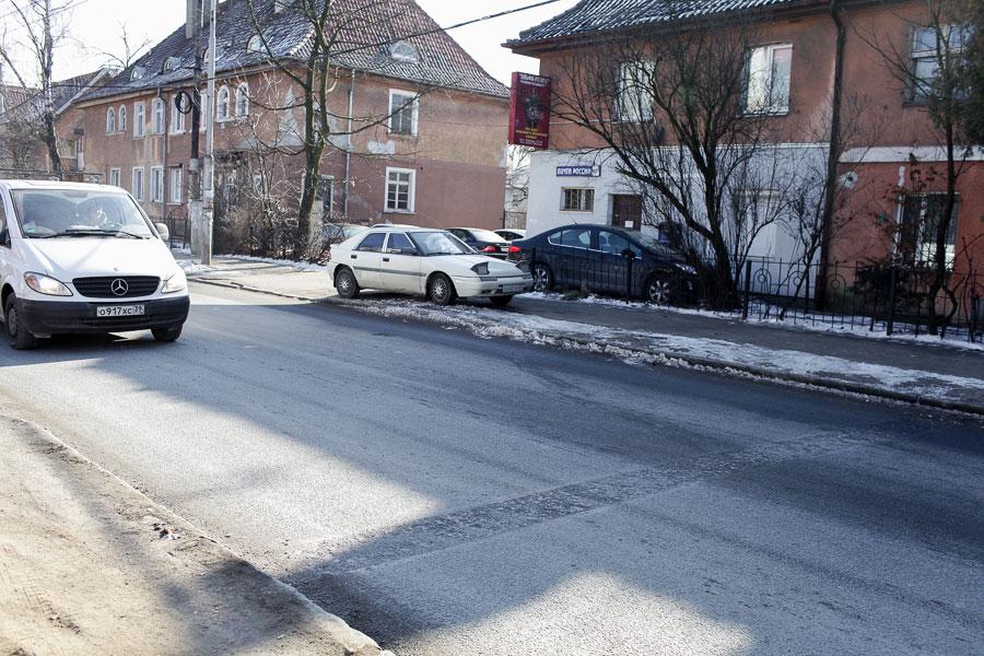 На проспекте Победы ночью демонтировали две из трех шумовых полос (+фото)