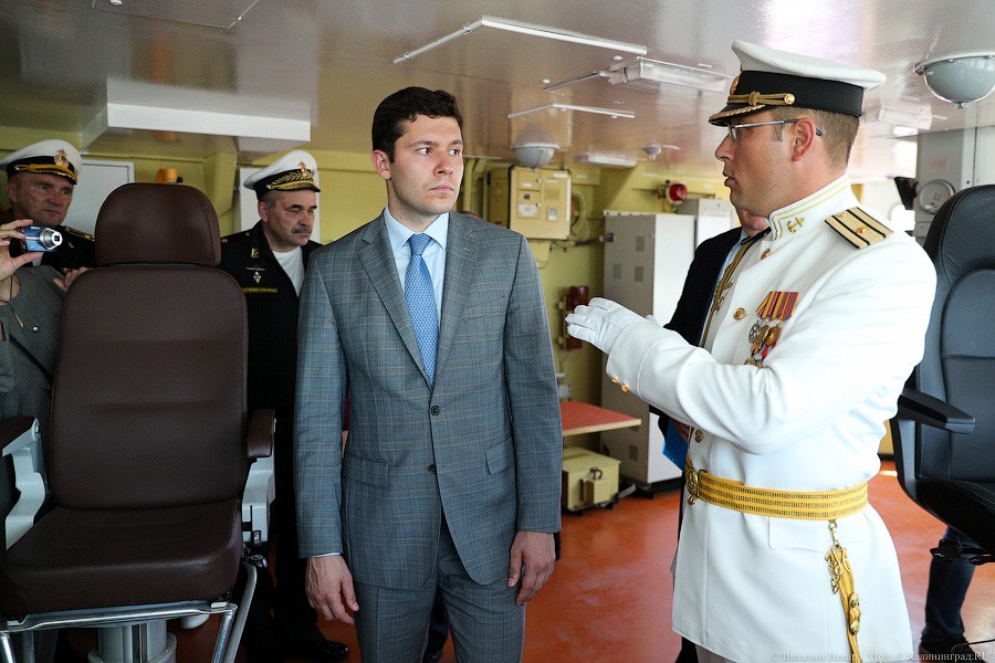 Трудный путь во флот: на БДК «Иван Грен» подняли Андреевский флаг