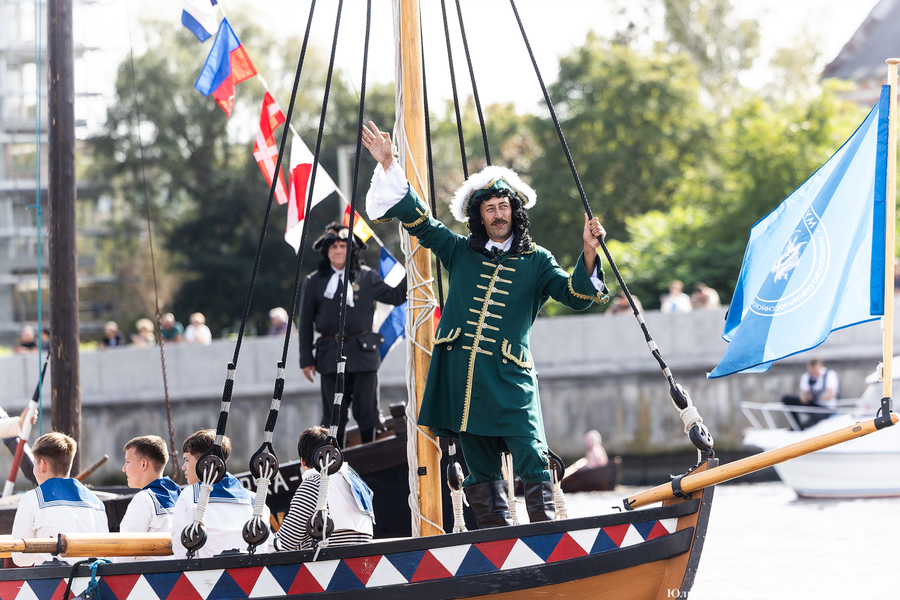 «Миля витязя», вальс байдарок и летающий моряк: как прошла «Водная ассамблея» (фото)