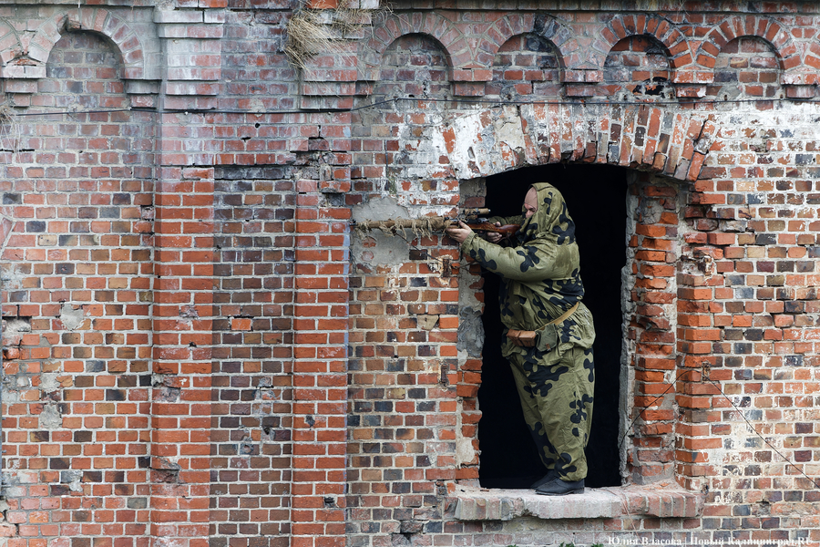 Двойной штурм: фоторепортаж с реконструкции взятия форта № 5 (фото)