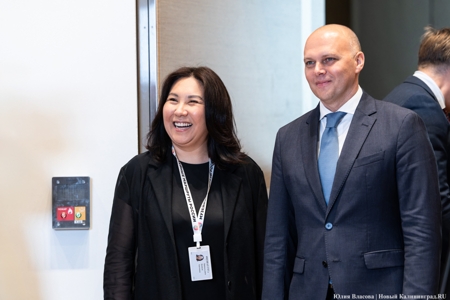 В Калининград прибыл «Чёрный квадрат»: как прошла распаковка картины Малевича (фото)