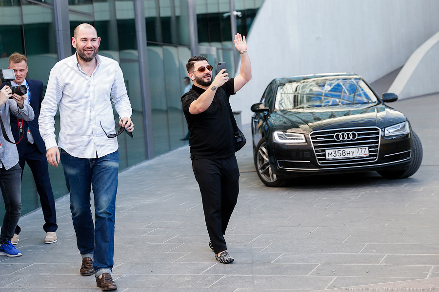 «И табло сорвало с петель»: как прошёл «Голосящий КиВиН» в «Янтарь-холле»