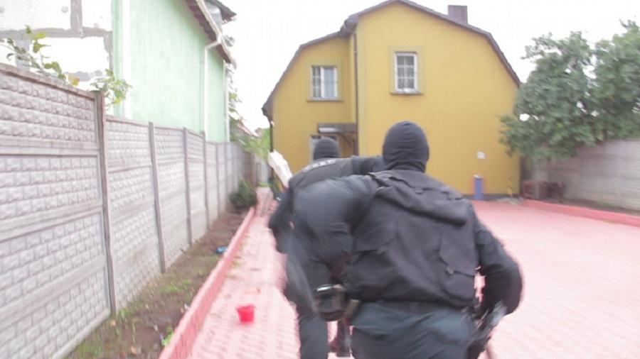 «С дозами в трусах»: под Гурьевском полиция накрыла банду женщин-наркодилеров