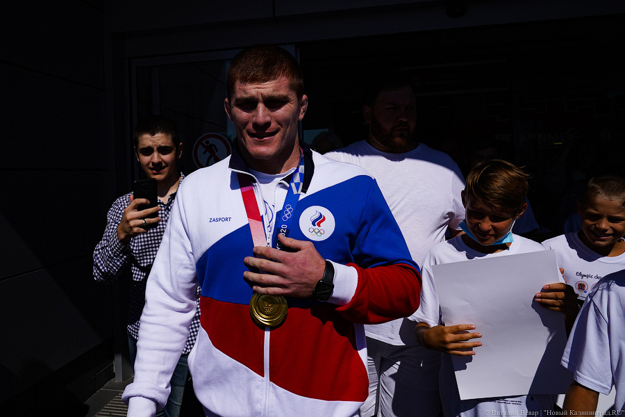 «Калининград приветствует победителя»: как Мусу Евлоева встречали в «Храброво» (фото)