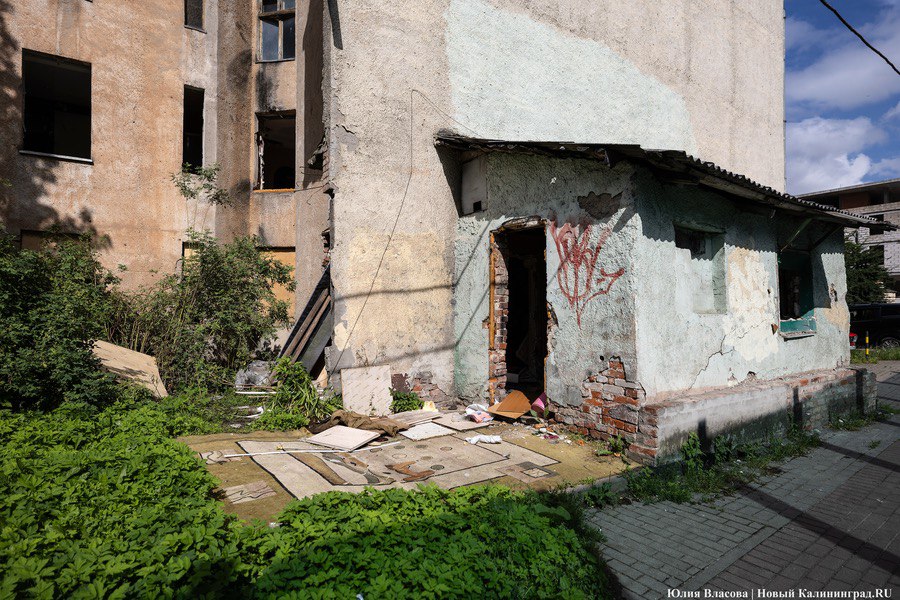 Расселен и заколочен: исторический дом в центре Калининграда готовят к сносу (фото)