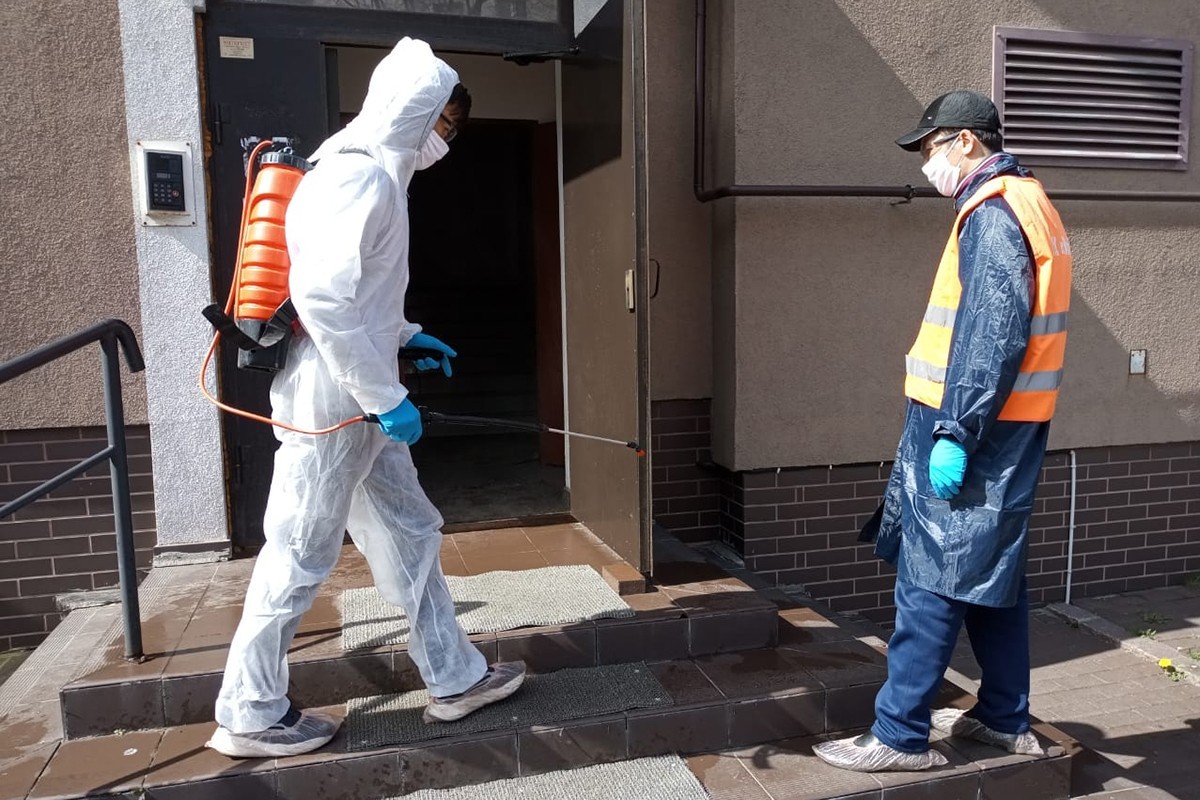 Минконтроля проводит рейды по проверке санобработки подъездов в Калининграде