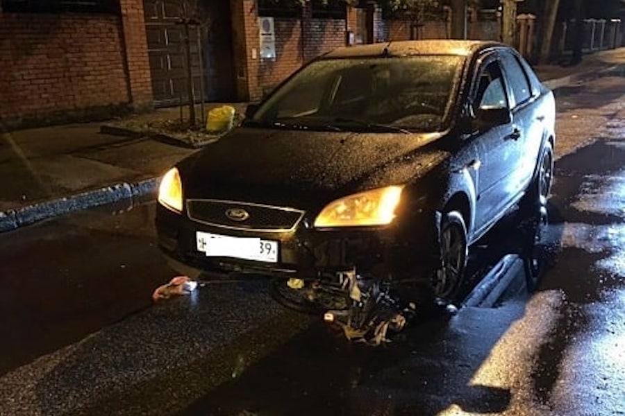 На Энгельса «Форд» сбил пенсионерку на велосипеде (фото)