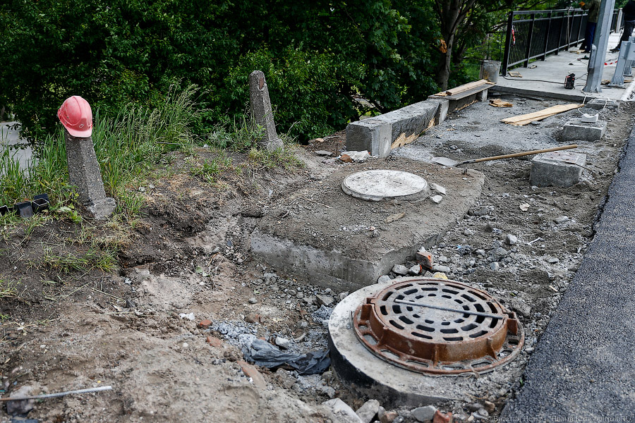 «Экватор» и «желтый глаз»: в Калининграде идет ремонт дорог и тротуаров 