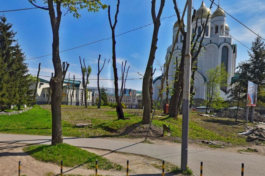 РПЦ разрешили построить водосвятную часовню около храма на площади Победы