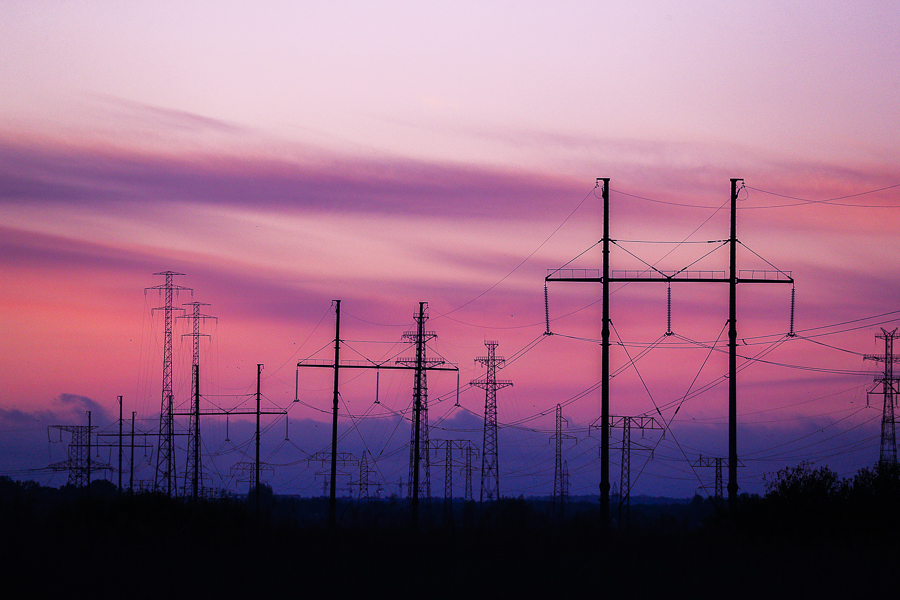 Часть Пионерского осталась без света. Энергетики ищут место повреждения линии (дополнено)