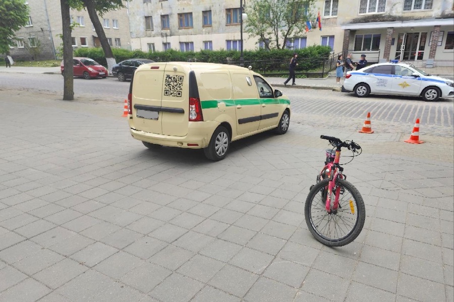 В Черняховске инкассаторы сбили 8-летнего ребенка на велосипеде (фото)