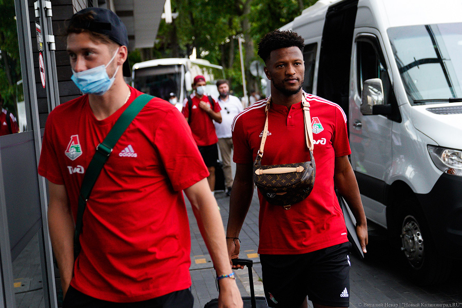 Суперкубок надежды: команды «Локомотив» и «Зенит» прибыли в Калининград (фото)