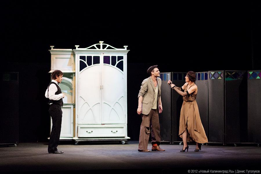 «Искреннее искусство по Булгакову»: фоторепортаж со спектакля «Зойкина квартира»