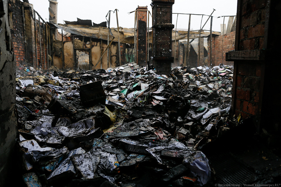 Ничего не ждем: пострадавшие о последствиях пожара на пр. Калинина (фото)