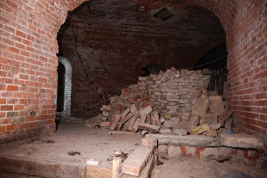 Бастион и порядок: в «Литве» провели первый субботник (фото)