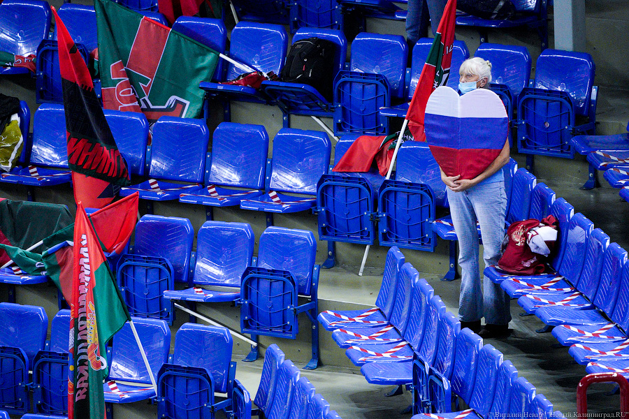 Сборная и 3 сильнейших клуба: волейбольный турнир на Кубок губернатора в «Янтарном»