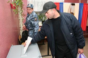 В "День тишины" в Калининграде продолжается агитация за "Единую Россию"