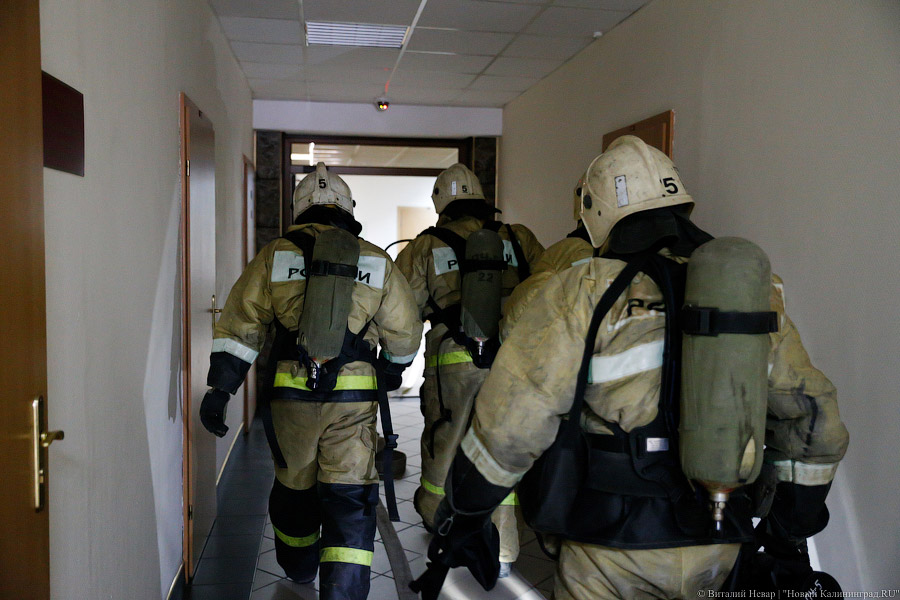 «Шланги, сирены, селфи»: как на Дмитрия Донского, 1, учились спасать всех врио