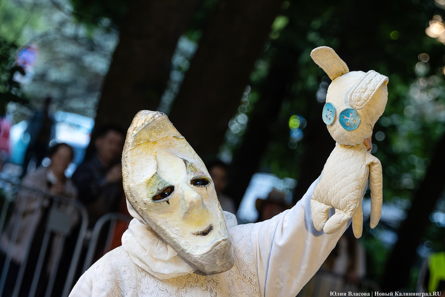 Не ложитесь на краю: как «Странствующие куклы господина Пэжо» убаюкали «Балтику» (фото)