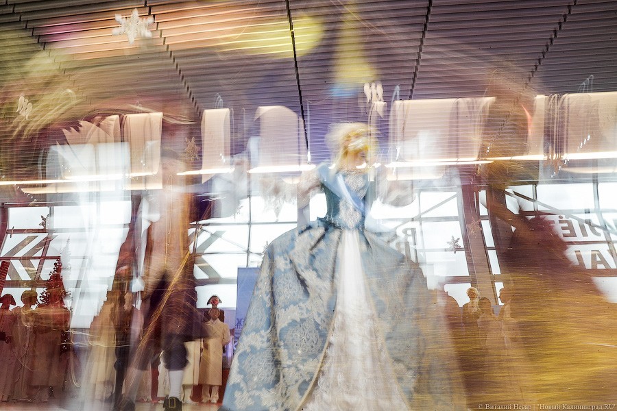 Кринолины в тумане: в «Храброво» дали бал в честь Елизаветы Петровны (фото)