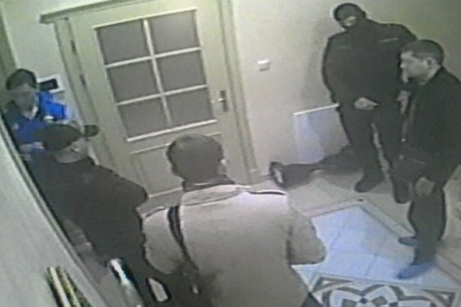 «Кабинет разгромили в хлам»: к главе Фонда «Прибрежный» пришли с обыском