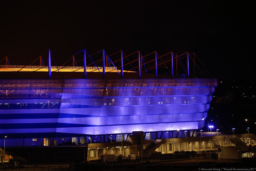 Девушка на 2,5 часа застряла в туалете на стадионе «Калининград» после матча сборной России