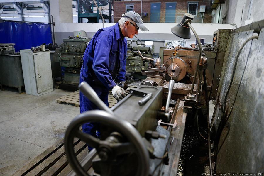 «Скажи им, Андрей»: кто льёт сваи для стадиона к чемпионату мира на Острове