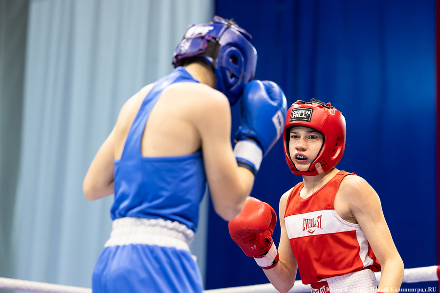 Работа над ошибками: в Калининграде провели международные соревнования по боксу (фото)