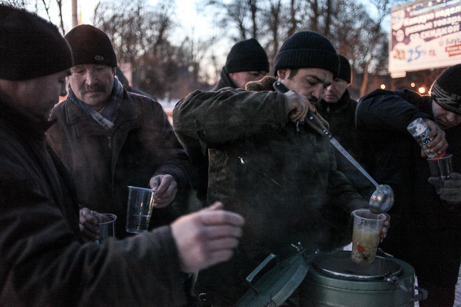 Суть супа: кто кормит калининградских бездомных