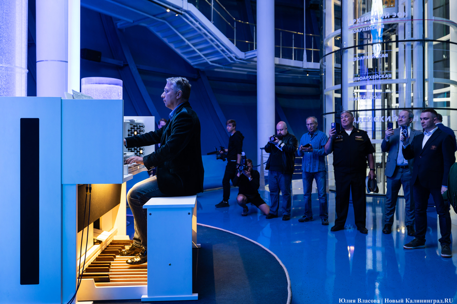 «Земля убывает»: как в Калининграде прошло официальное открытие «Планеты Океан»