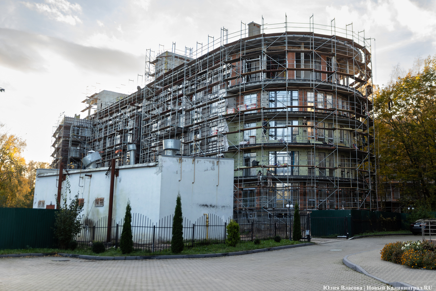 «Стакан» в третьей степени: что происходит на месте отеля «Русь» в Светлогорске (фото)