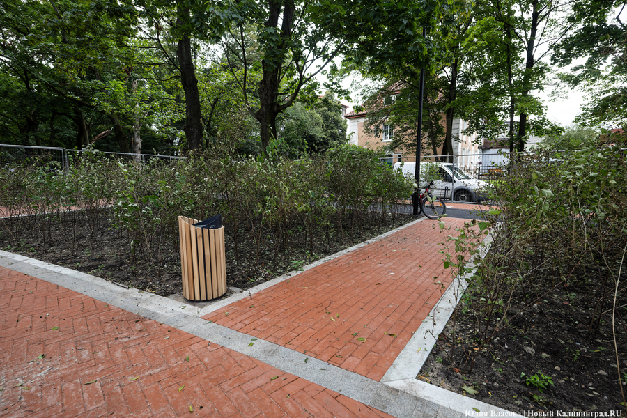 Почти готов, но дата открытия под вопросом: как сейчас выглядит Каштановый парк (фото)