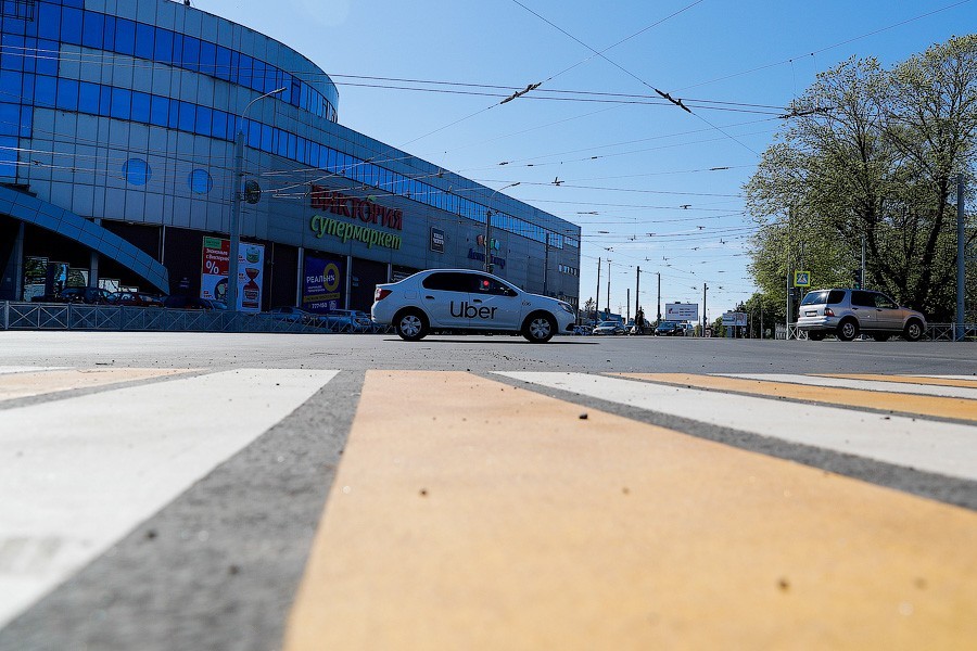 Конец мучений и брусчатки: Киевскую полностью открыли после ремонта (фото)