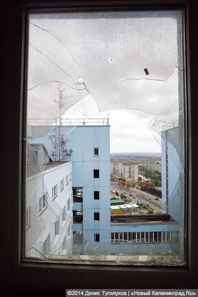 Взгляд с 22 этажа: губернатор и мэр забрались на крышу Дома Советов