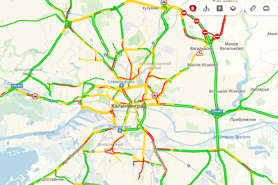 Калининградцы жалуются на заснеженные дороги, в городе пробки в 9 баллов